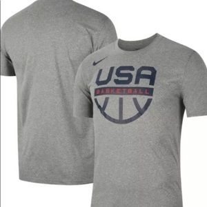 Men’s Nike USAB Basketball Dri-FIT Practice Tee. Size small.